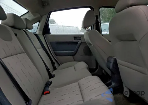 2009 Ford Focus Se z USA, uszkodzony, nr VIN 1FAHP35N29W178335